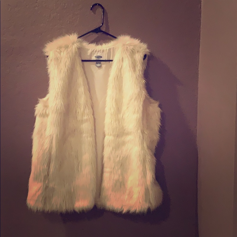 Old Navy White Faux Fur Vest